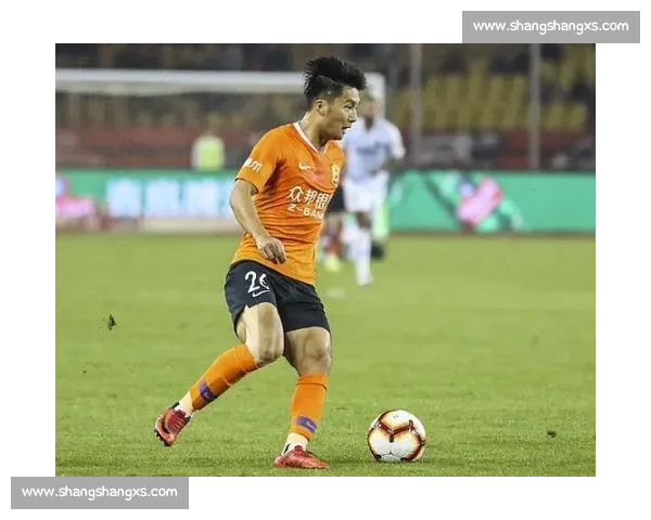 中超焦点战武汉队迎战泰州全力争胜引爆赛场期待球迷热议之夜
